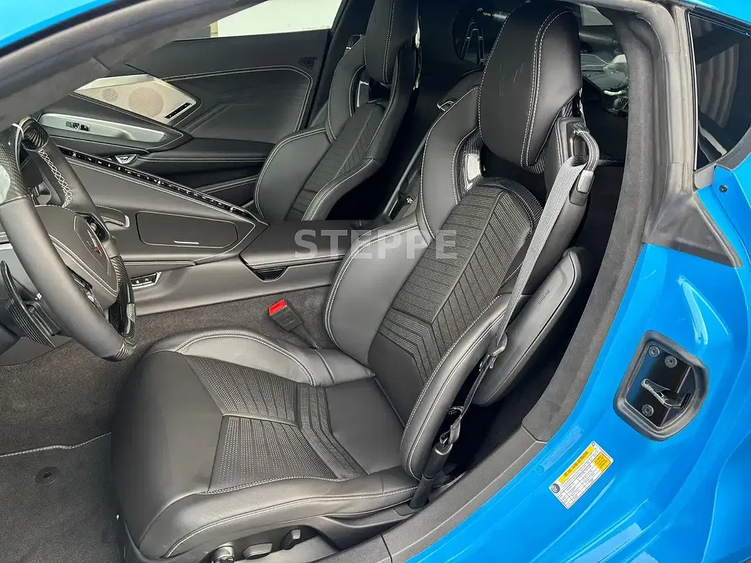 Corvette C8 - Thumbnail 10