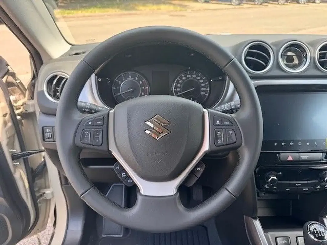 Suzuki Vitara - Thumbnail 12