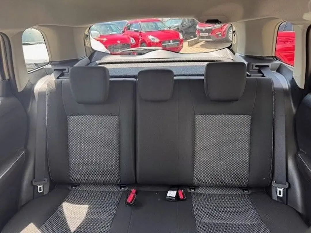 Suzuki Vitara - Thumbnail 15