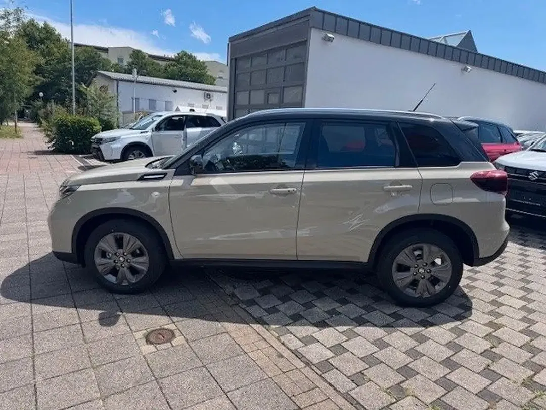 Suzuki Vitara - Thumbnail 4