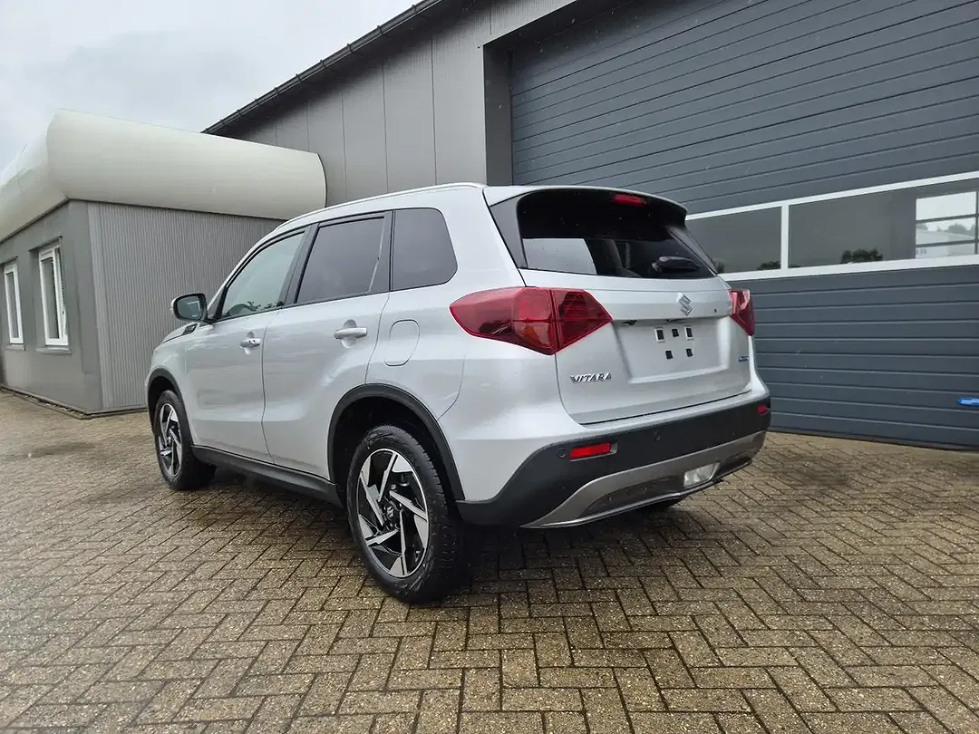Suzuki Vitara - Thumbnail 3