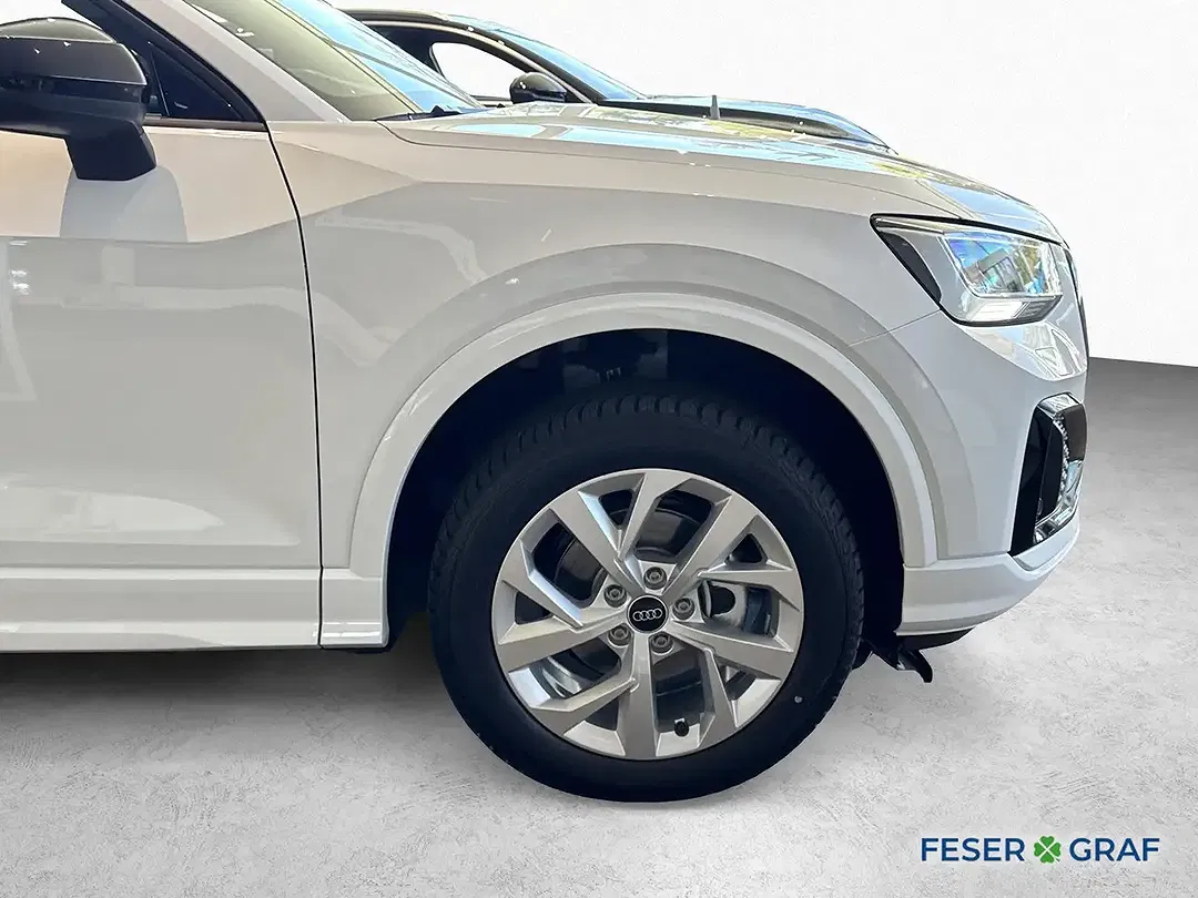 Audi Q2 - Thumbnail 4