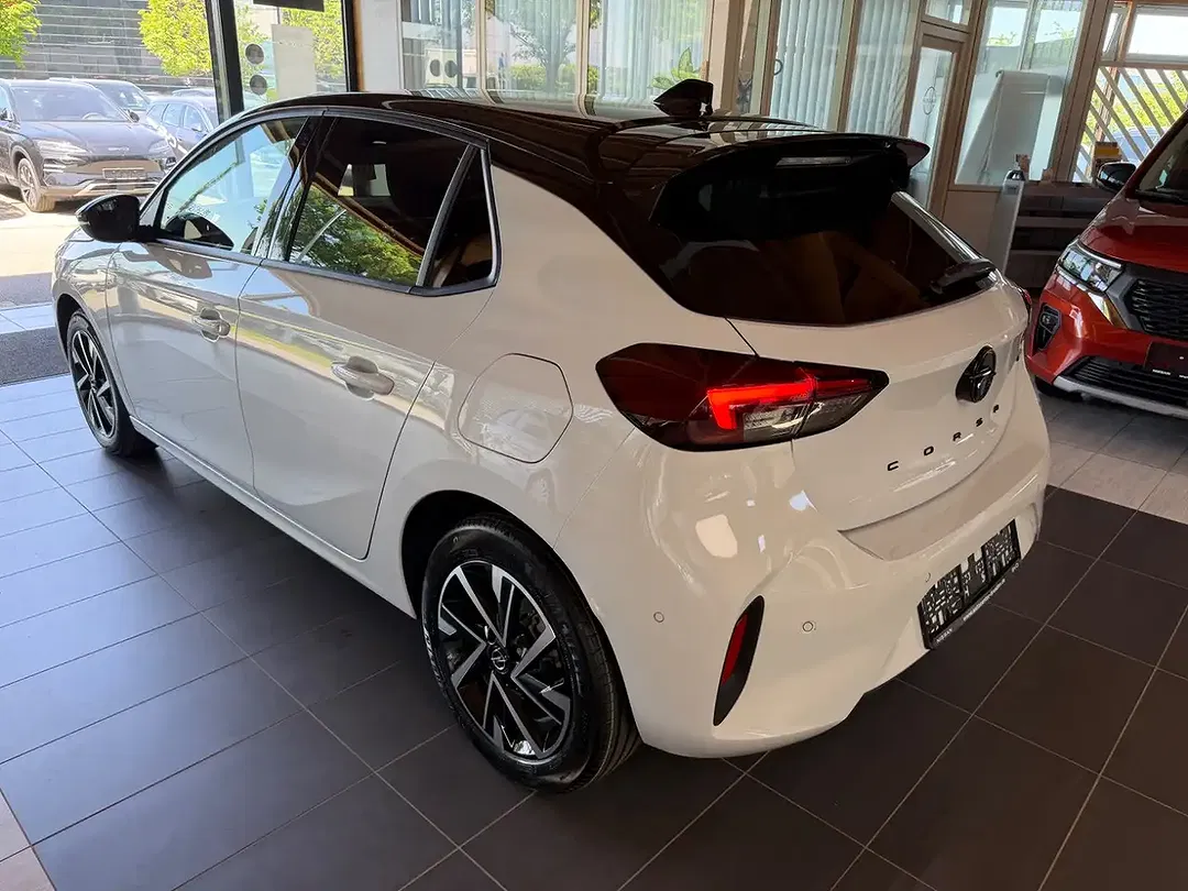 Opel Corsa - Thumbnail 11