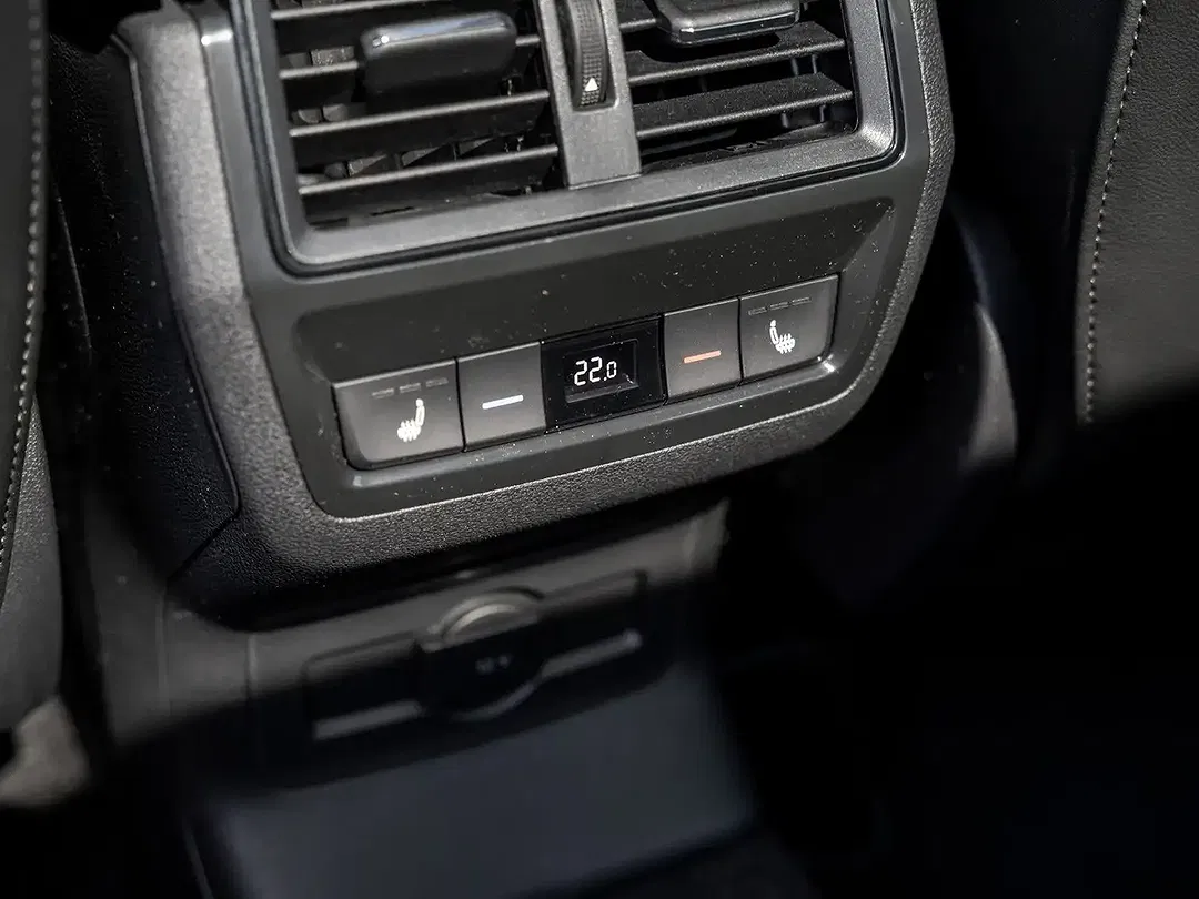 Skoda Karoq - Thumbnail 9
