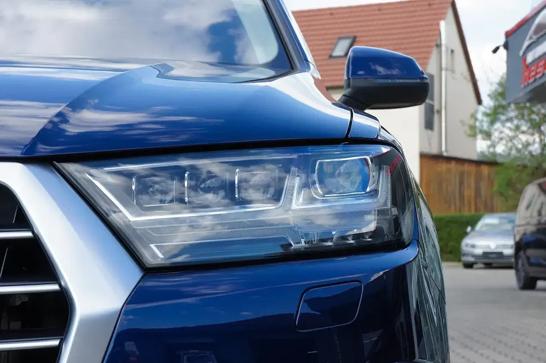Audi Q7 - Thumbnail 10