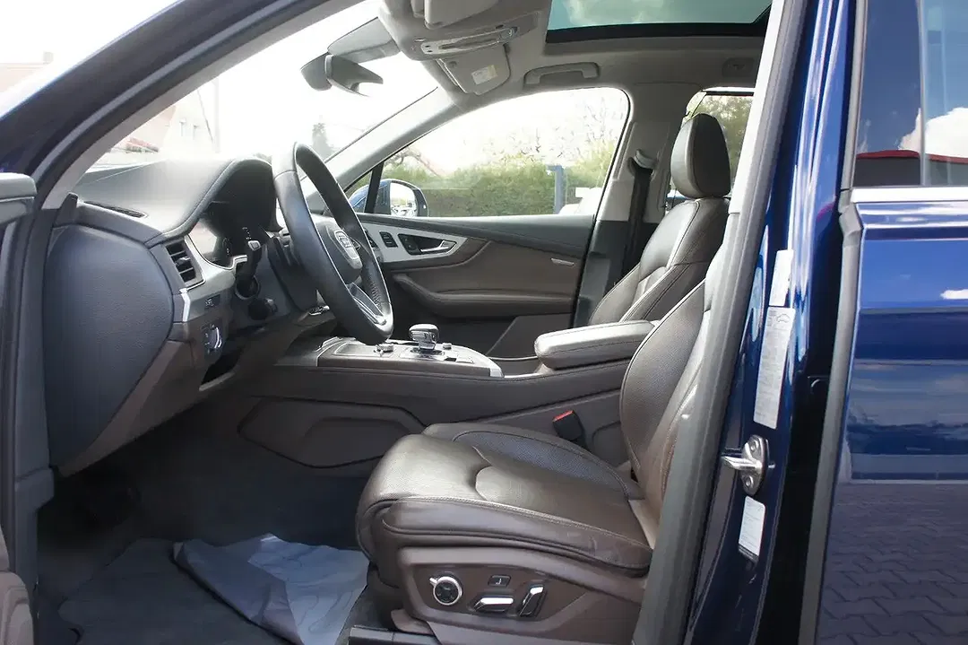 Audi Q7 - Thumbnail 12
