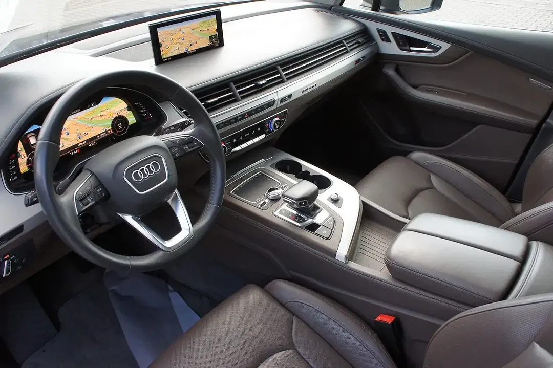 Audi Q7 - Thumbnail 13