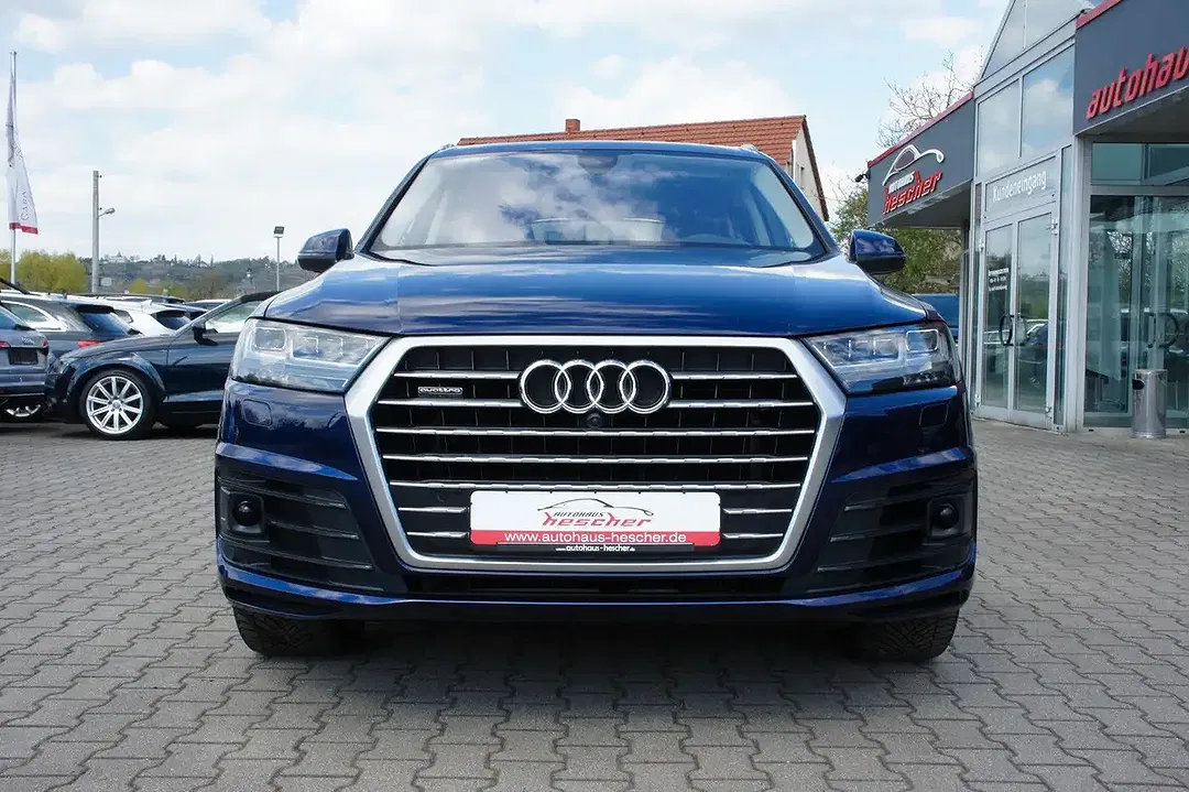 Audi Q7 - Thumbnail 3