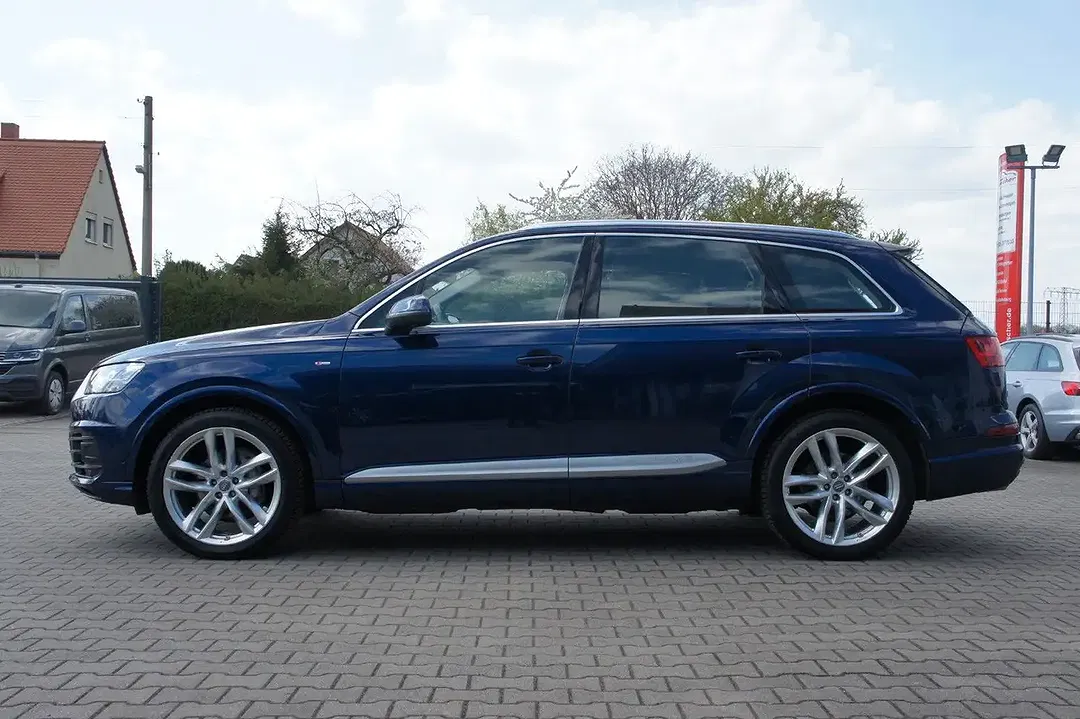 Audi Q7 - Thumbnail 5
