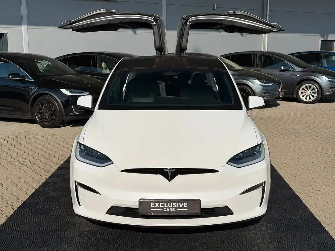 Tesla Model X Plaid