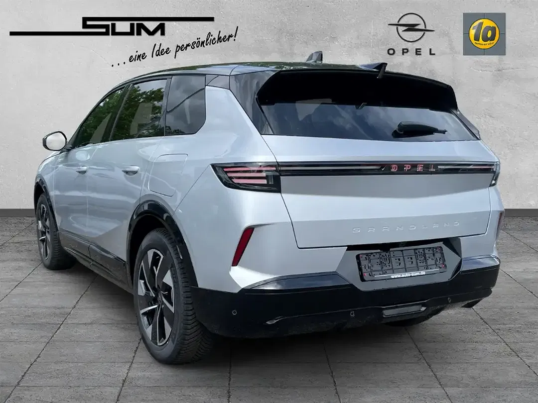 Opel Grandland - Thumbnail 3