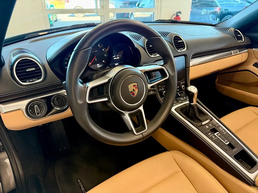 Porsche Boxster - Thumbnail 15