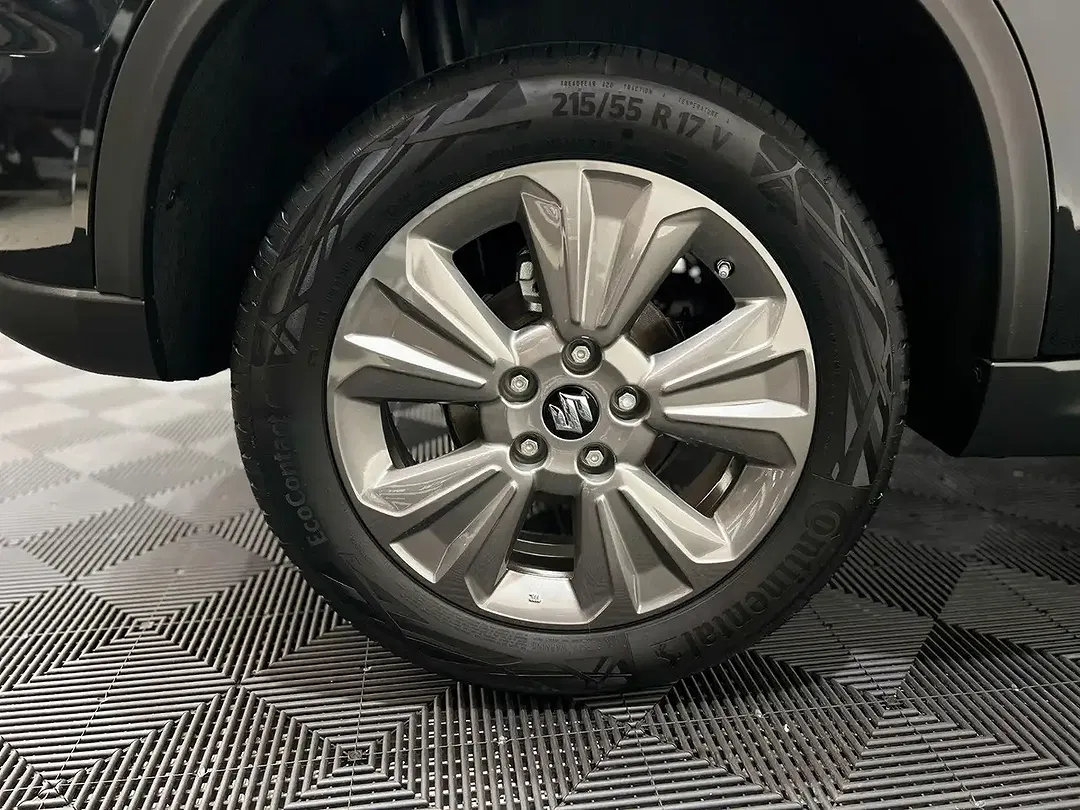 Suzuki Vitara - Thumbnail 14