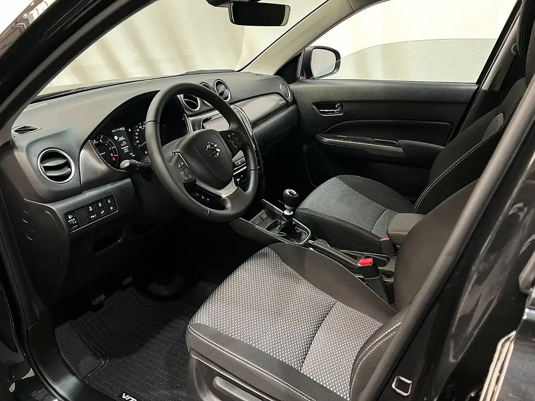 Suzuki Vitara - Thumbnail 5