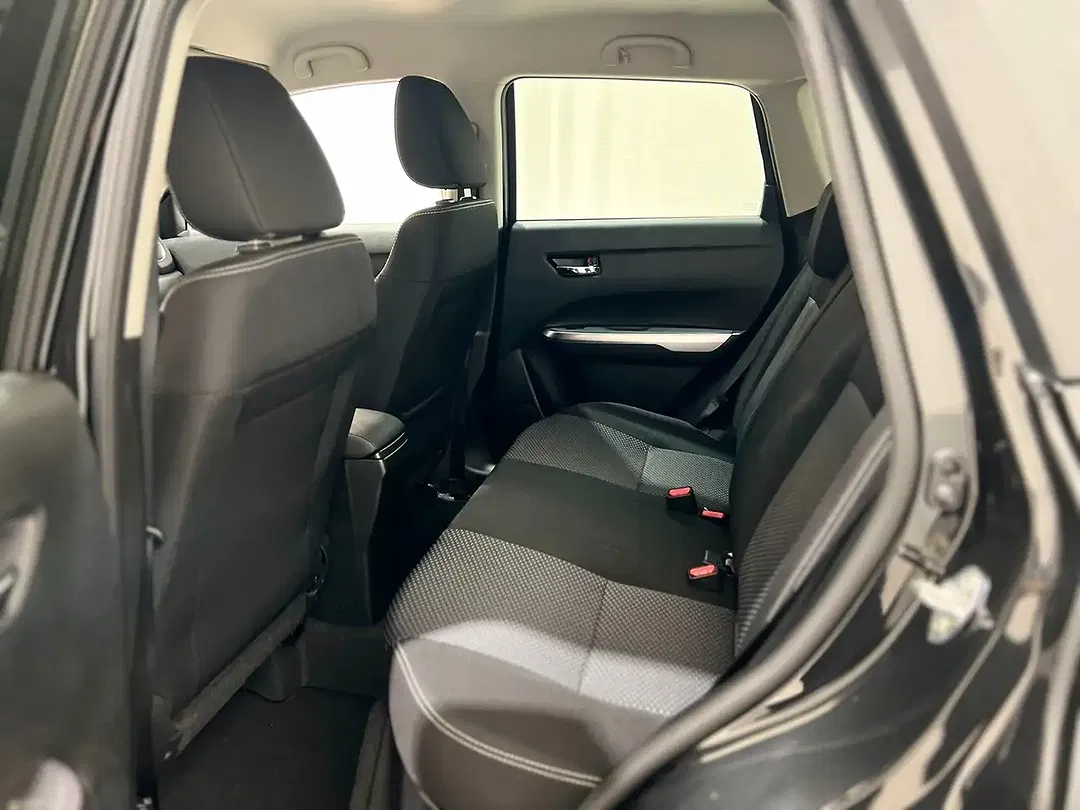 Suzuki Vitara - Thumbnail 7