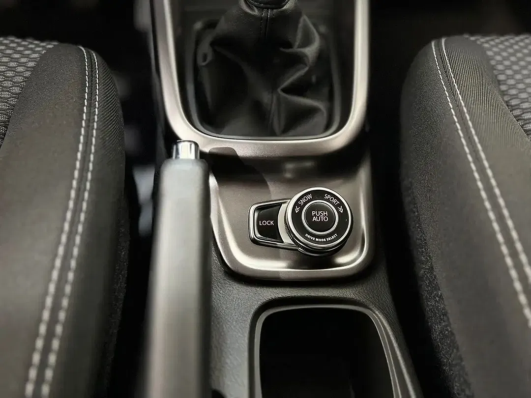 Suzuki Vitara - Thumbnail 8