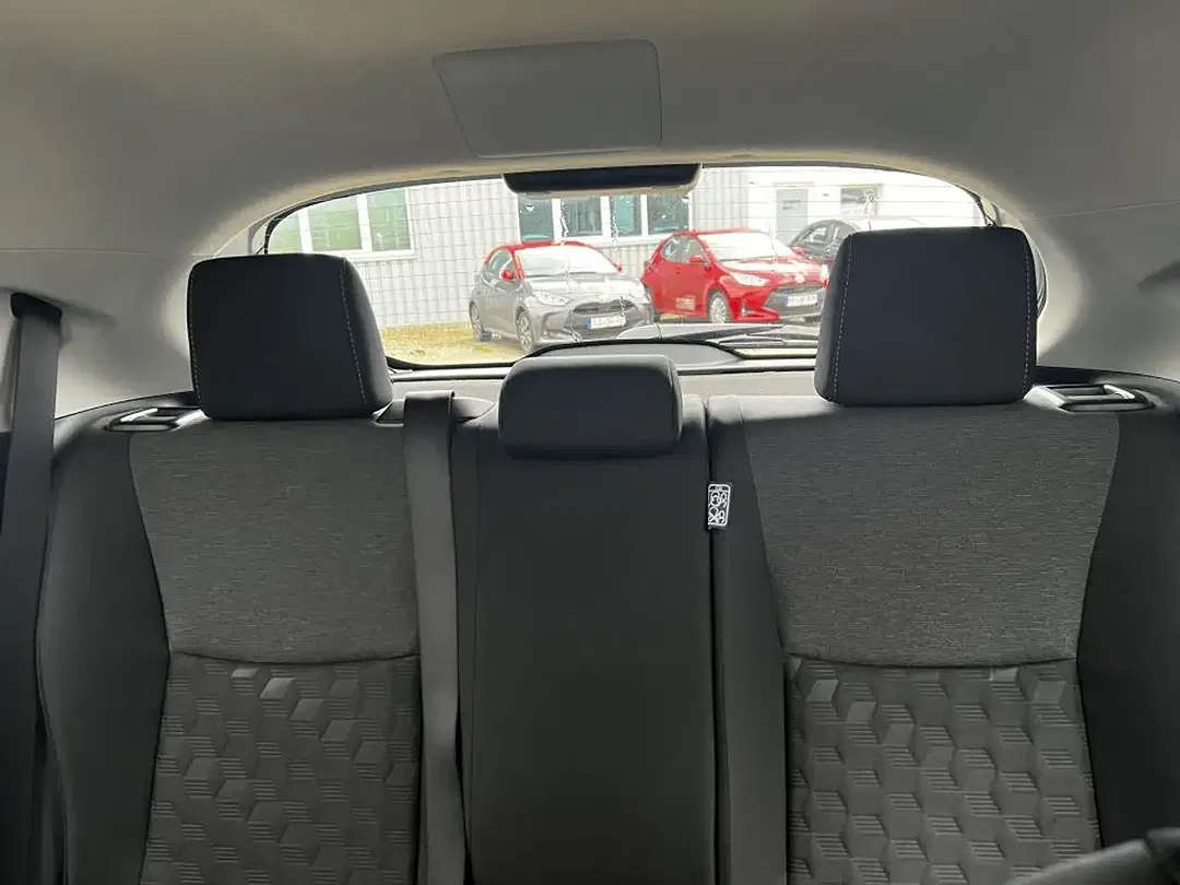 Toyota Yaris - Thumbnail 13