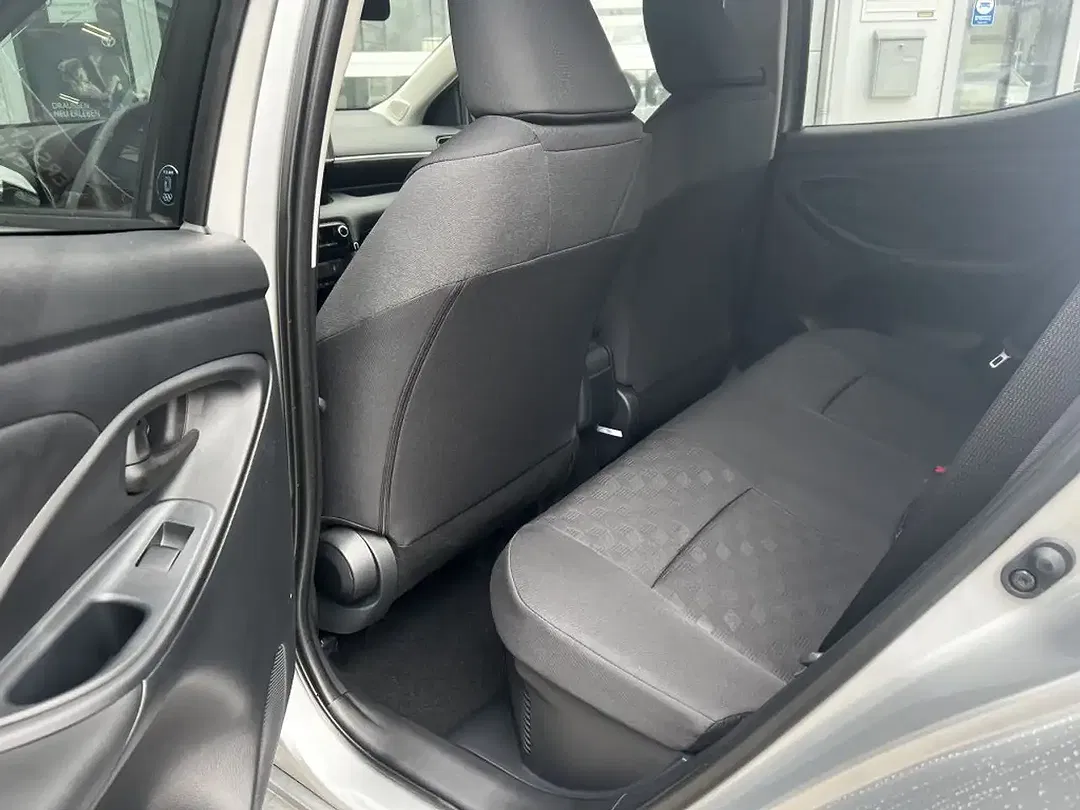 Toyota Yaris - Thumbnail 7