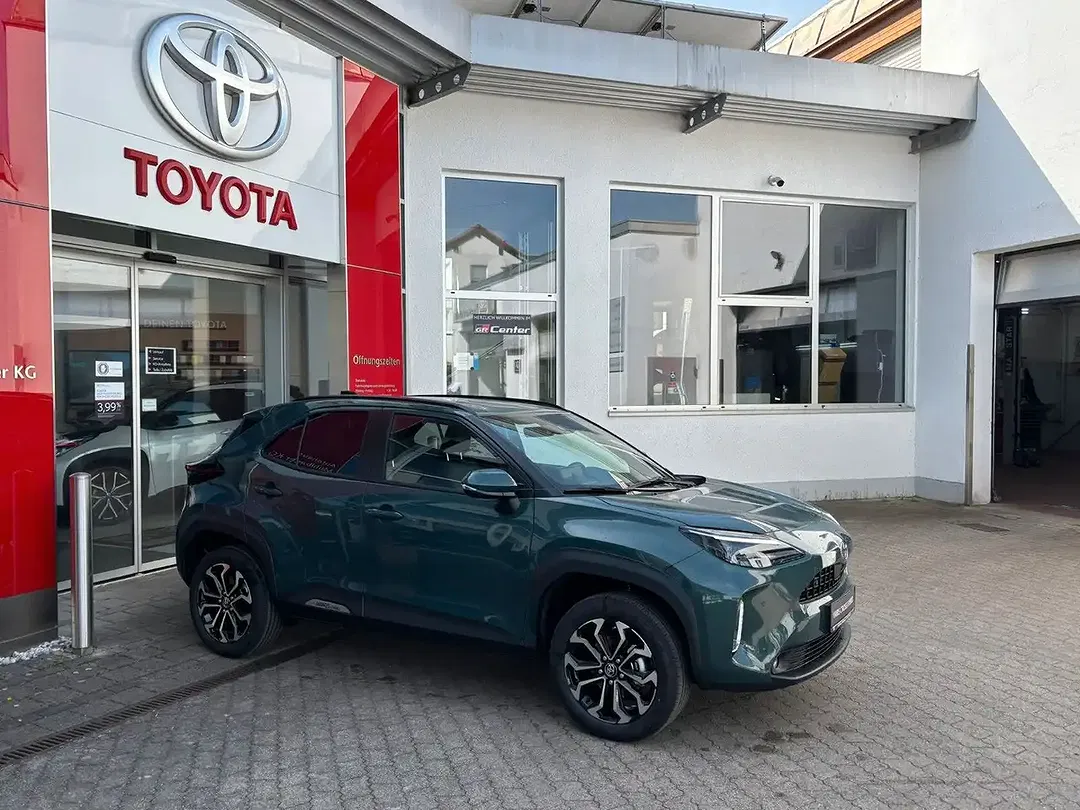 Toyota Yaris - Thumbnail 6