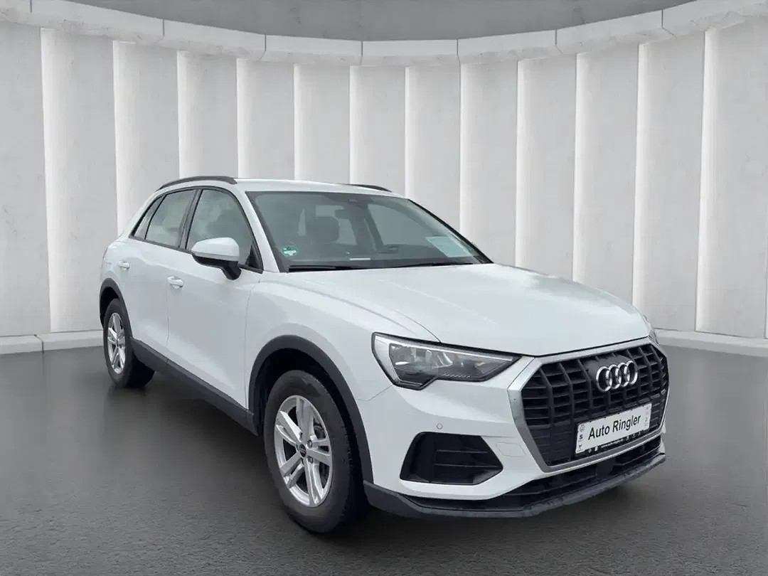 Audi Q3 - Thumbnail 1
