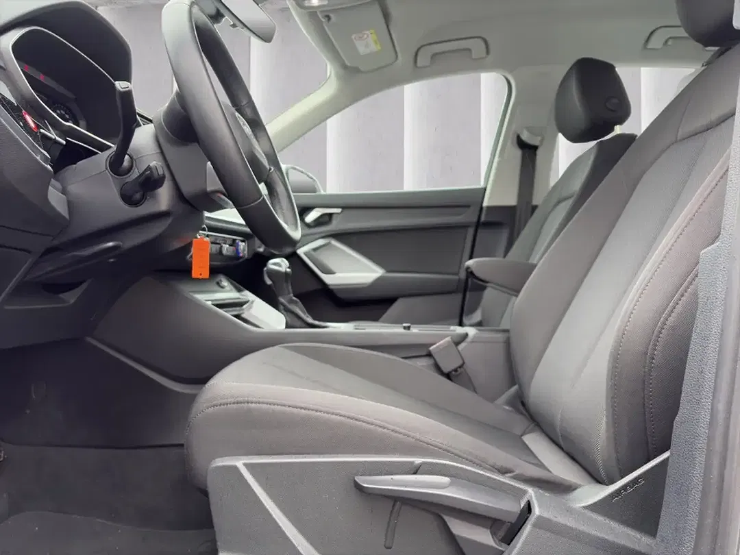 Audi Q3 - Thumbnail 6
