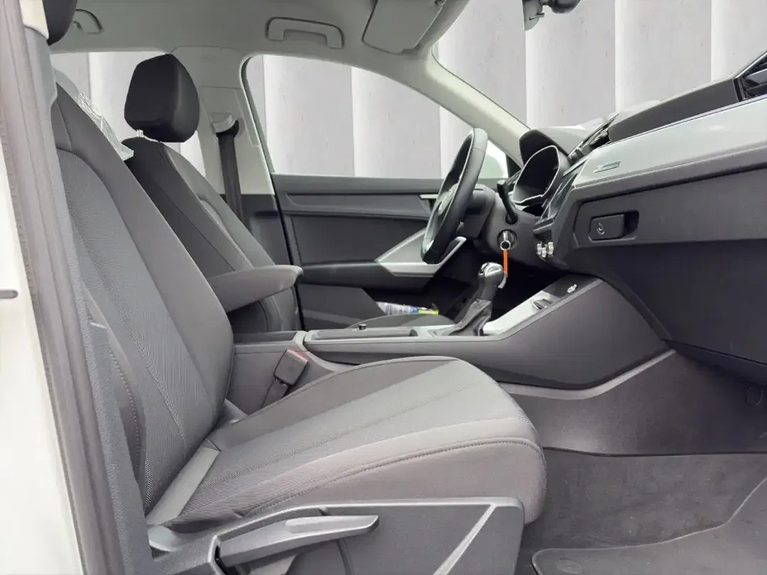 Audi Q3 - Thumbnail 7