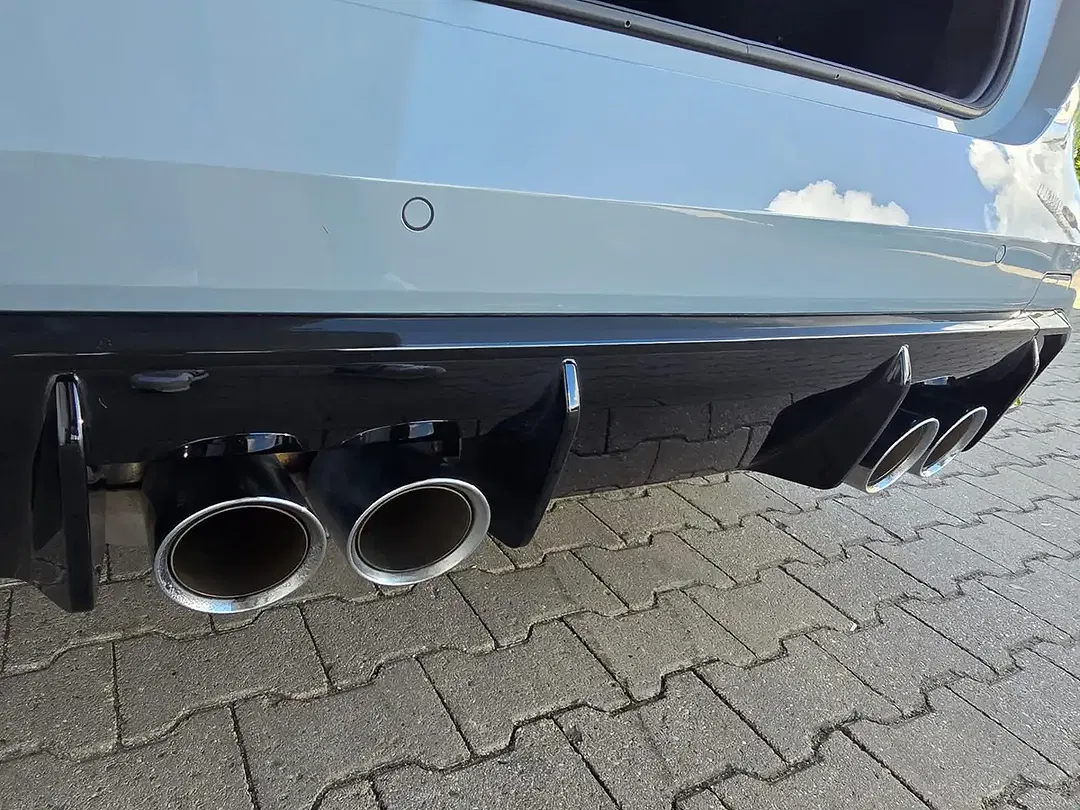 BMW M4 - Thumbnail 10