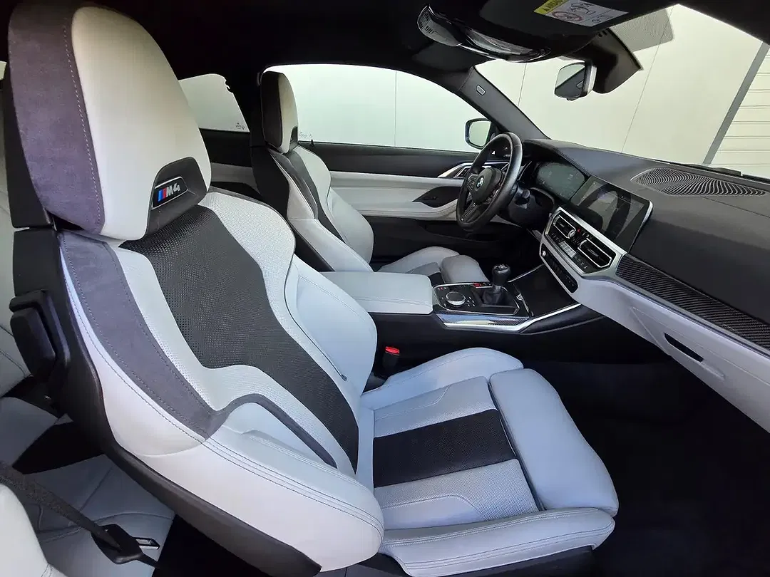 BMW M4 - Thumbnail 13