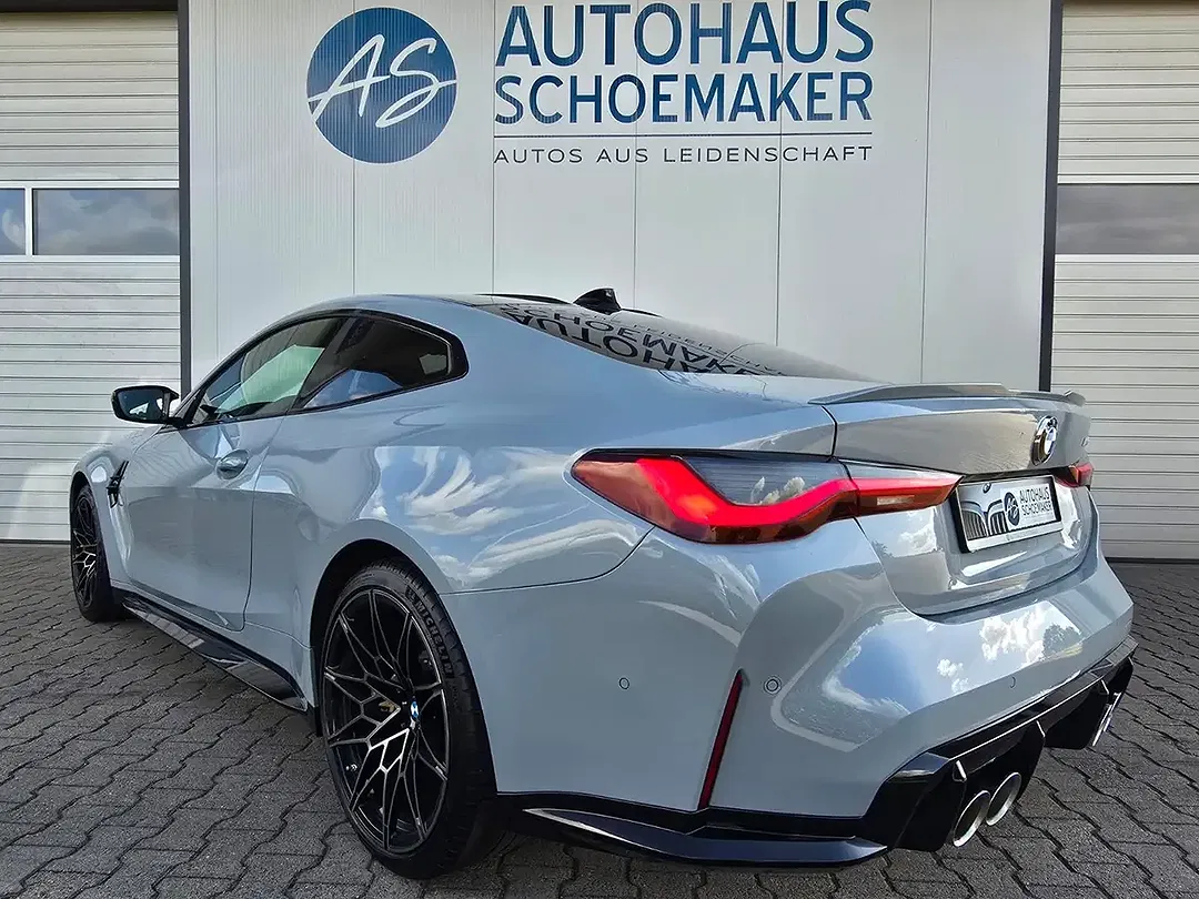 BMW M4 - Thumbnail 5