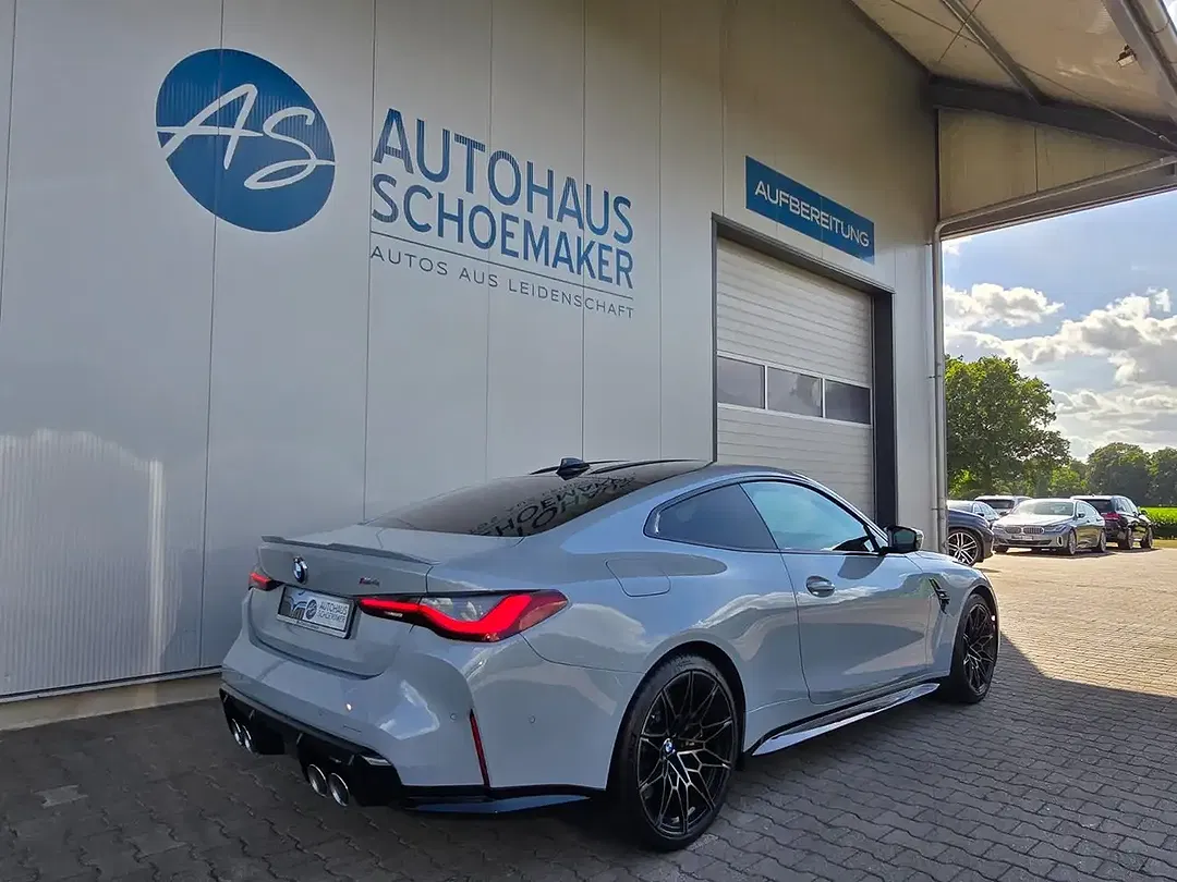 BMW M4 - Thumbnail 7