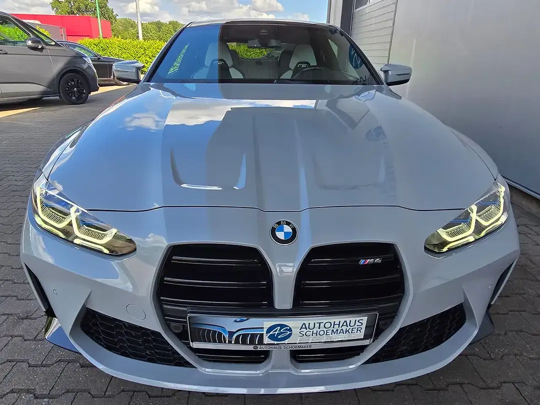 BMW M4 - Thumbnail 8