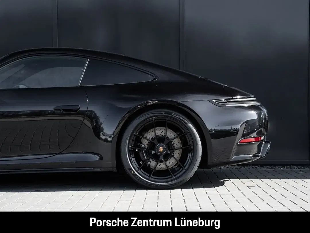 Porsche 992 - Thumbnail 13