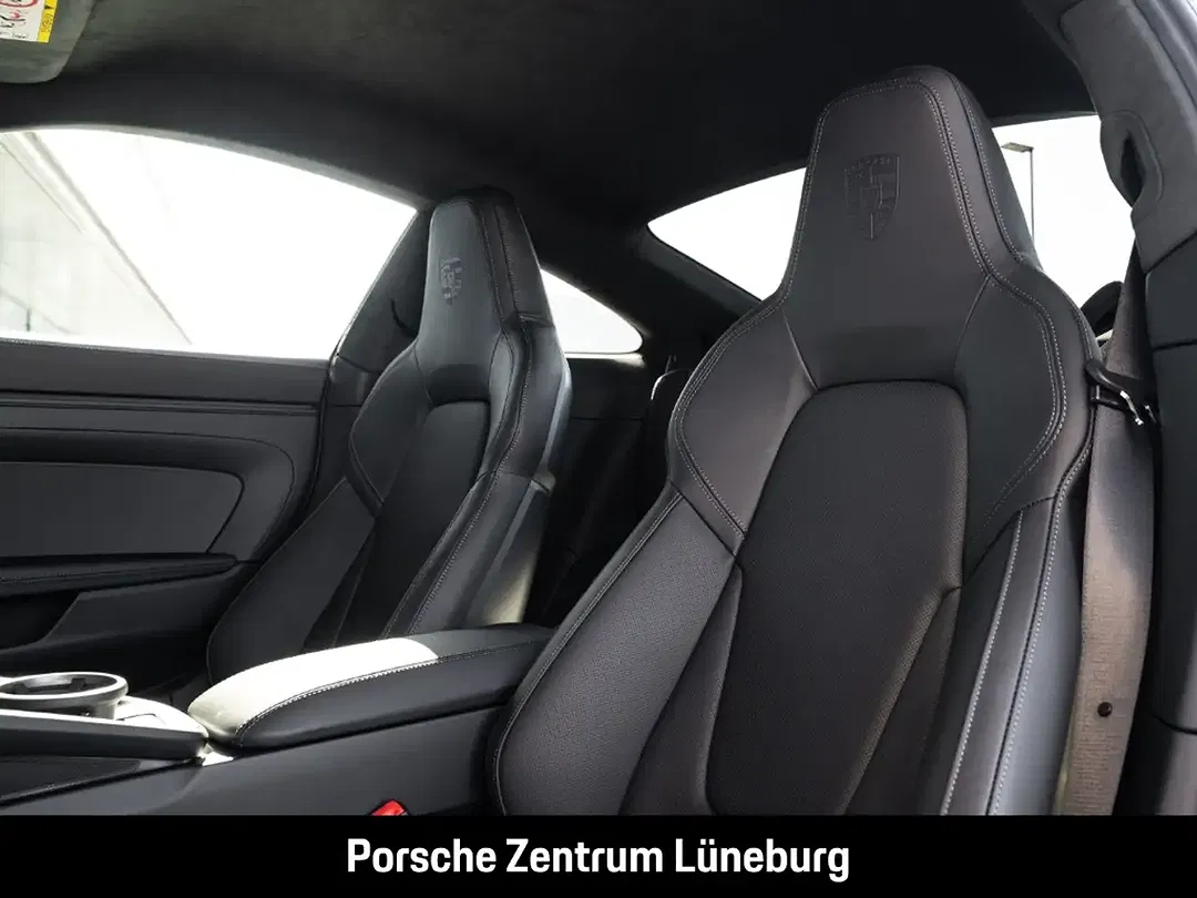 Porsche 992 - Thumbnail 5
