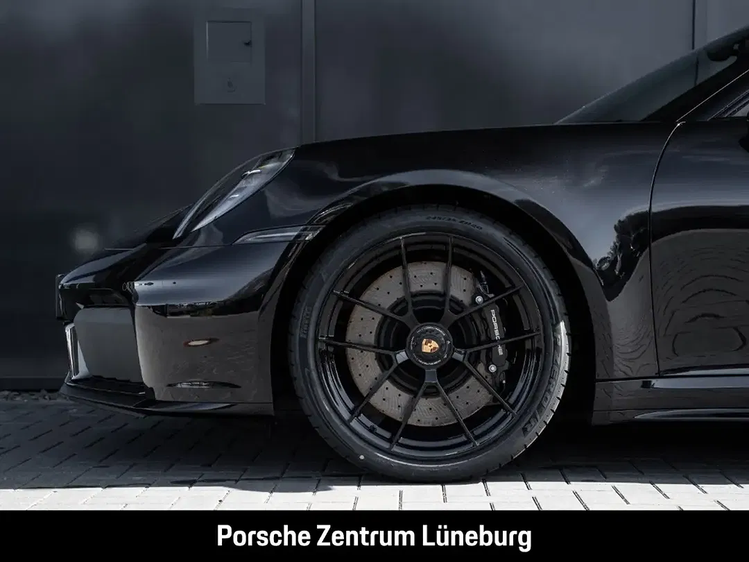 Porsche 992 - Thumbnail 9