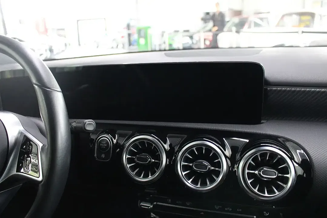 Mercedes-Benz A 200 - Thumbnail 14