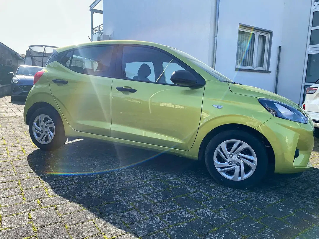 Hyundai i10 - Thumbnail 3