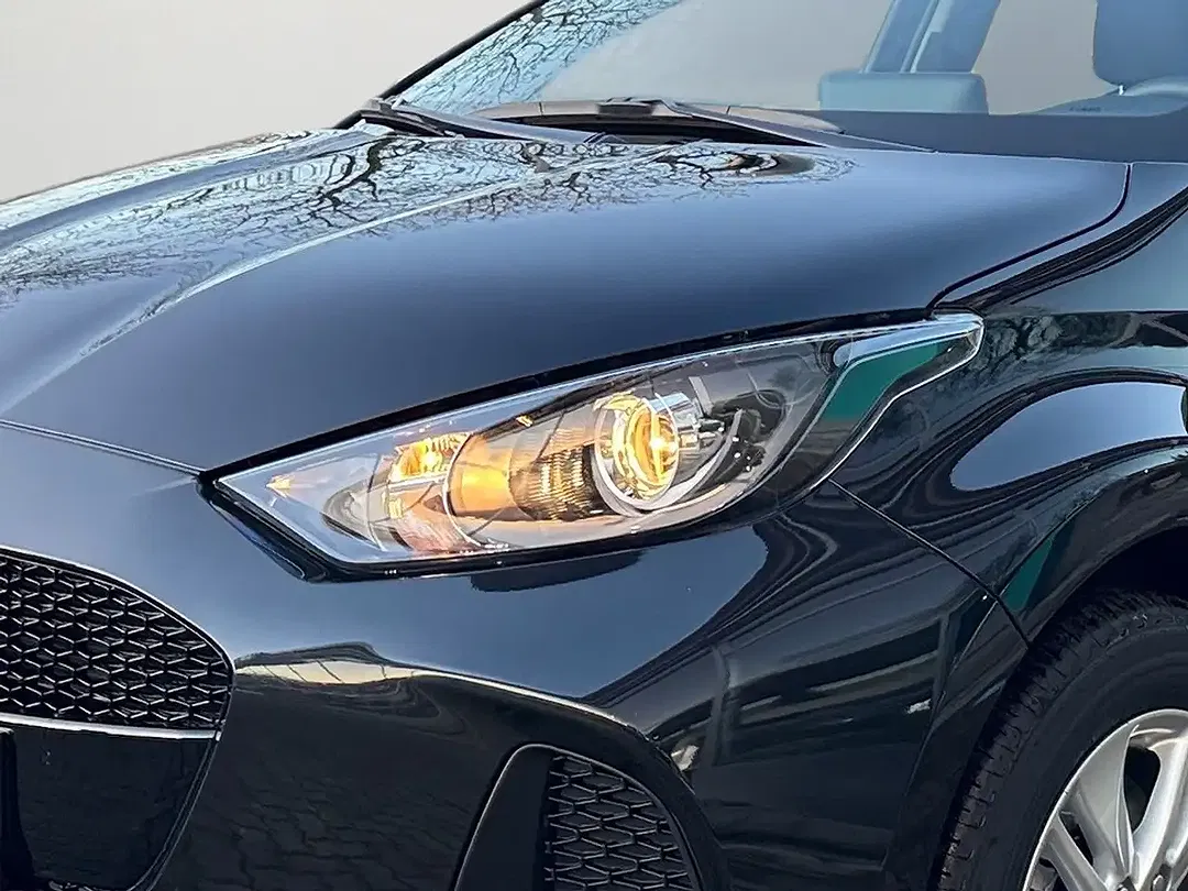 Mazda 2 - Thumbnail 6