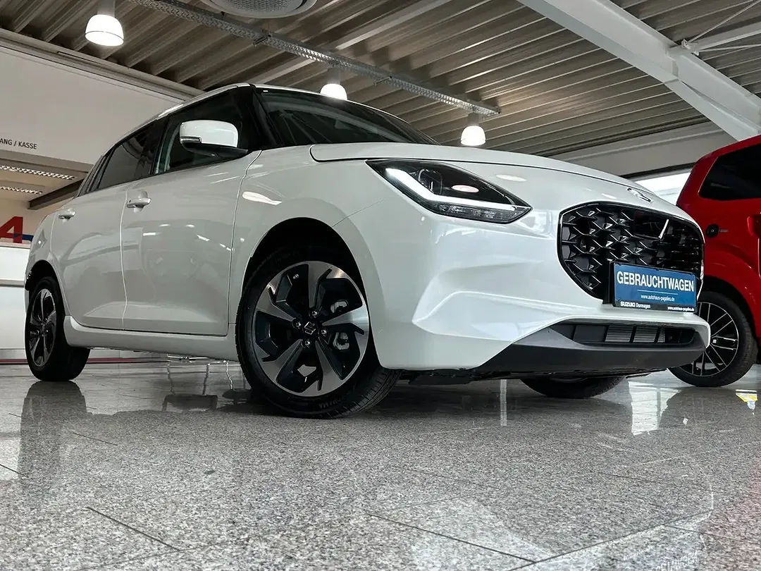 Suzuki Swift - Thumbnail 1