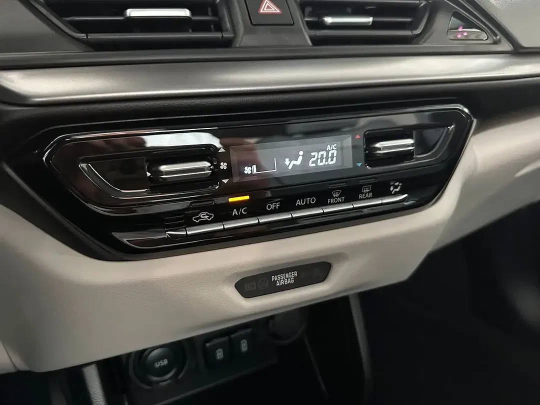 Suzuki Swift - Thumbnail 14
