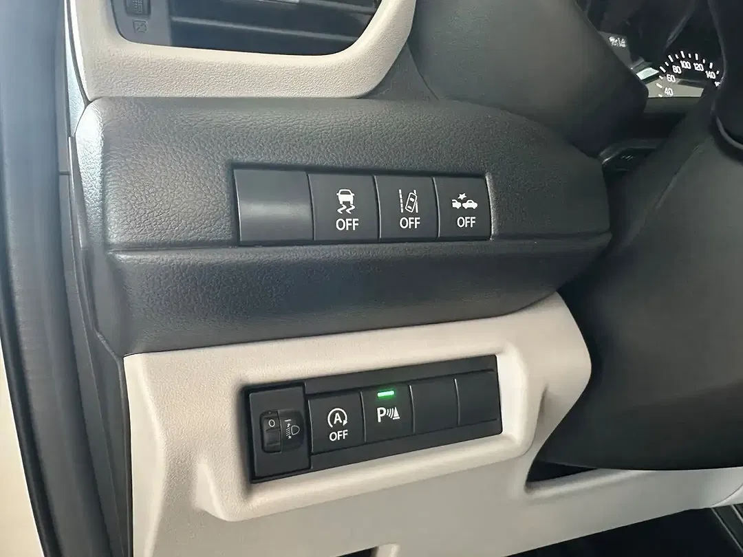 Suzuki Swift - Thumbnail 15