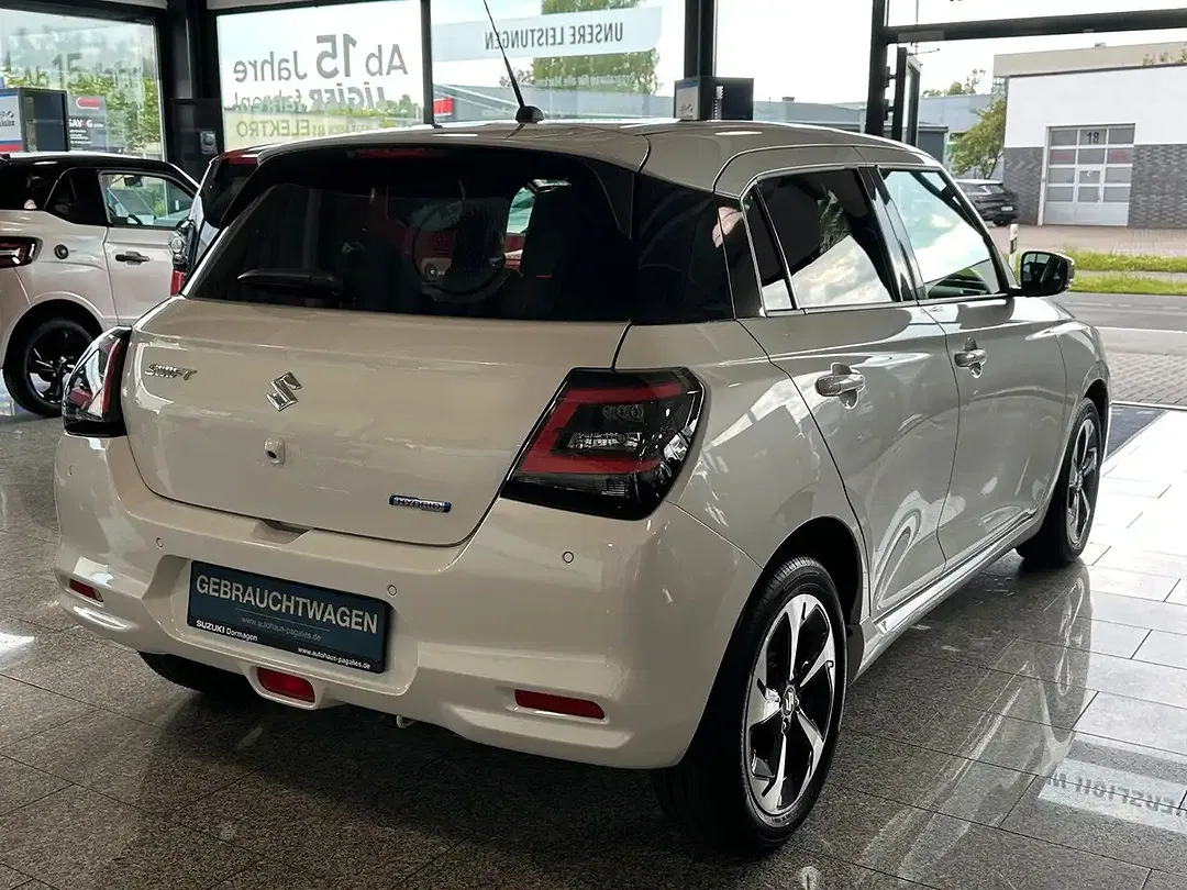 Suzuki Swift - Thumbnail 5