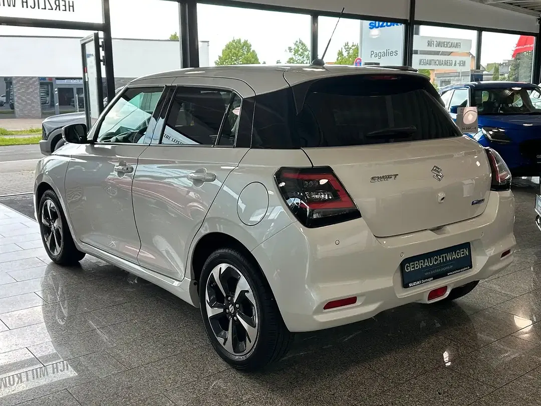 Suzuki Swift - Thumbnail 6