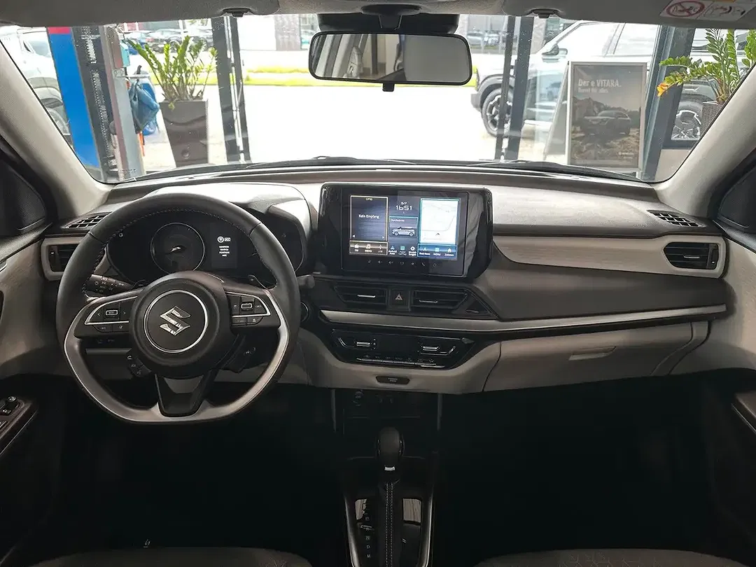 Suzuki Swift - Thumbnail 8