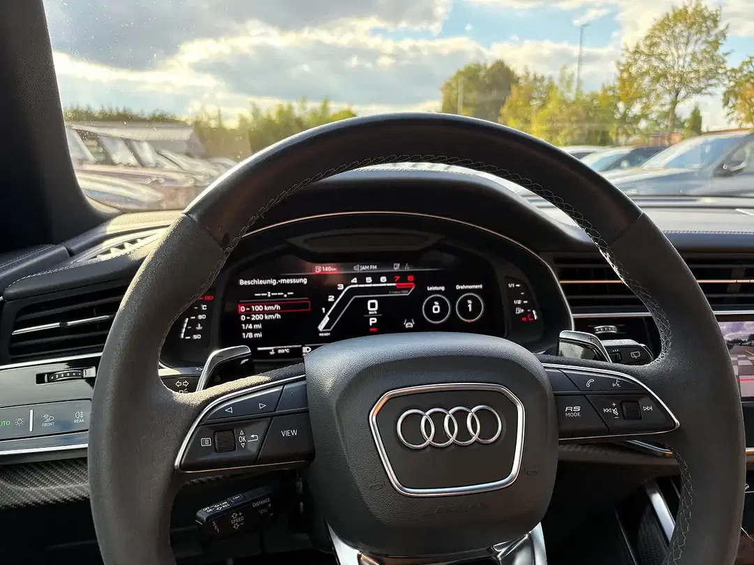 Audi RS Q8 - Thumbnail 12
