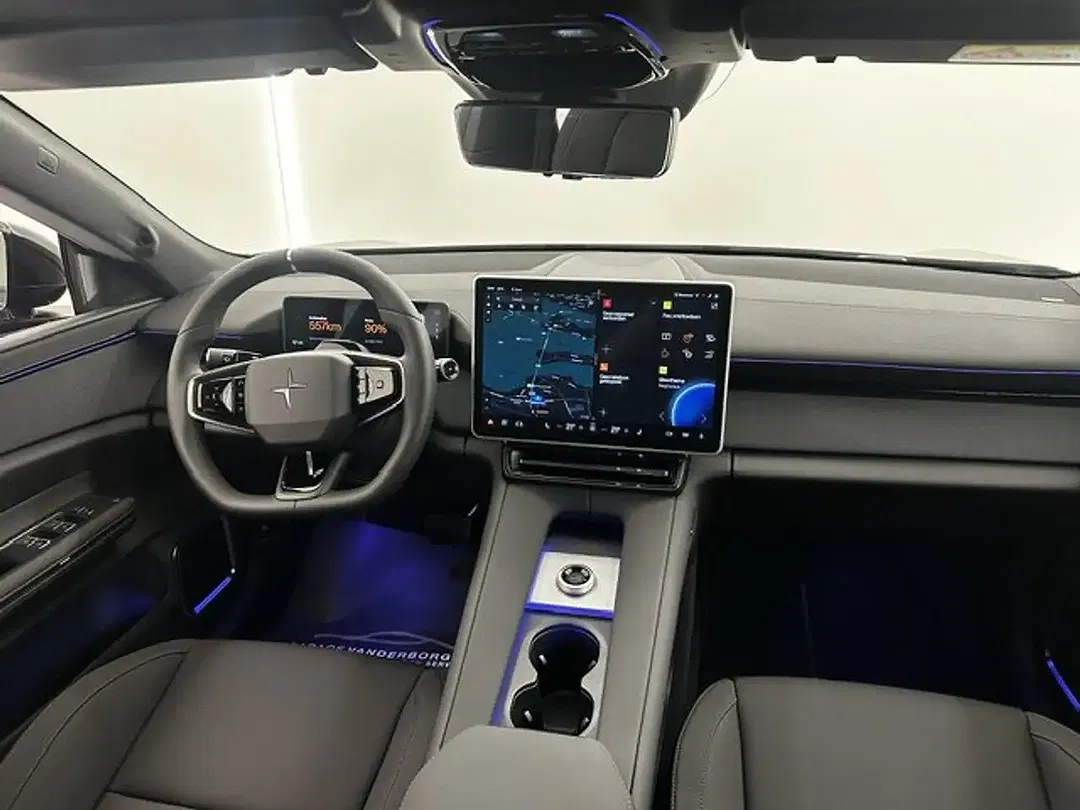 Polestar 4 - Thumbnail 6