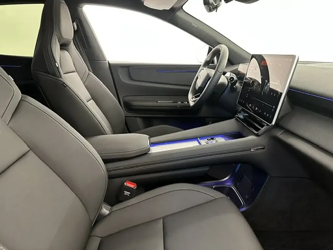 Polestar 4 - Thumbnail 7