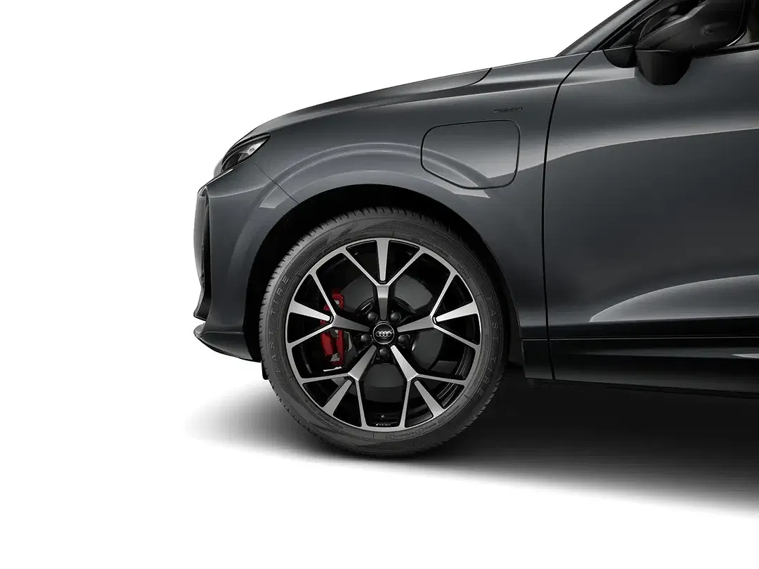 Audi Q3 - Thumbnail 3