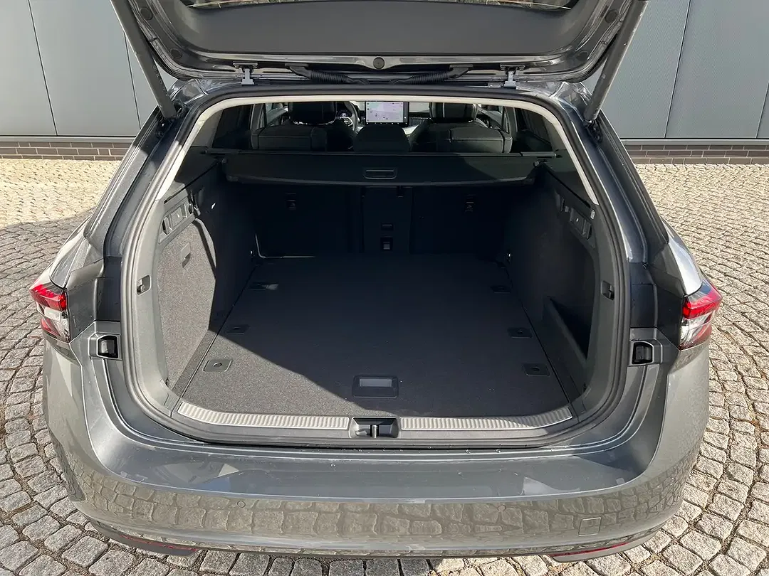 Skoda Superb - Thumbnail 5