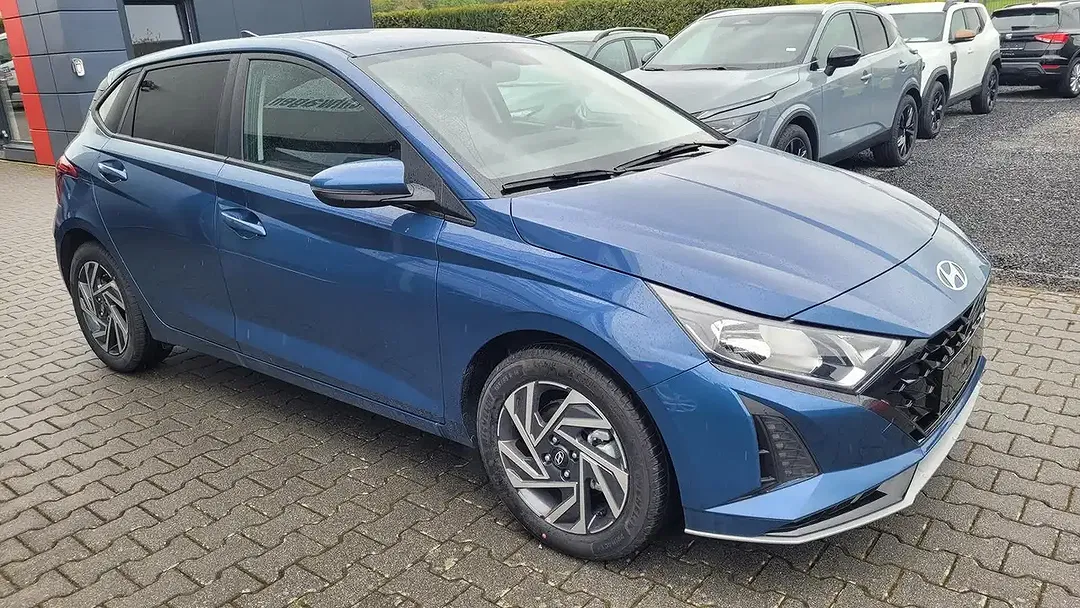 Hyundai i20 - Thumbnail 3
