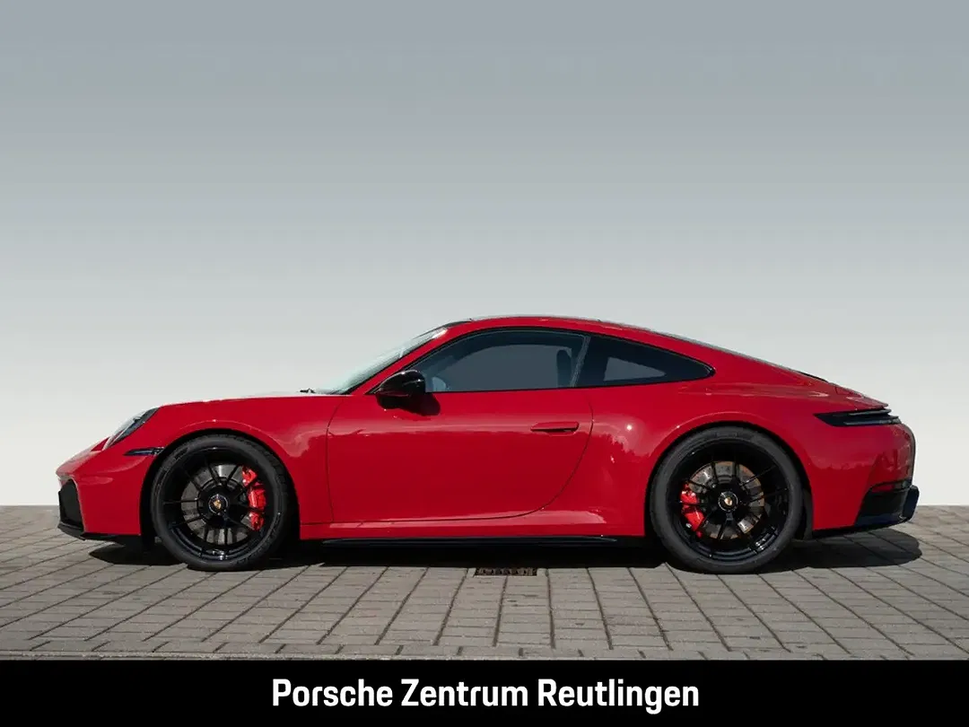 Porsche 992 - Thumbnail 2